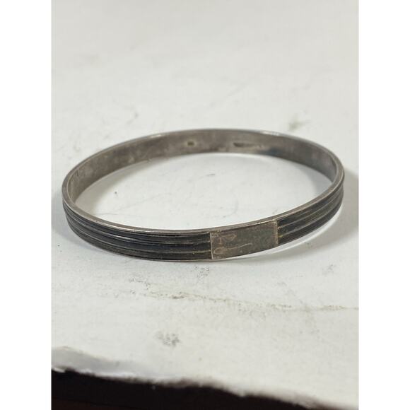 Vintage Solid Bangle Bracelet Made in Kenya - Picture 4 of 4